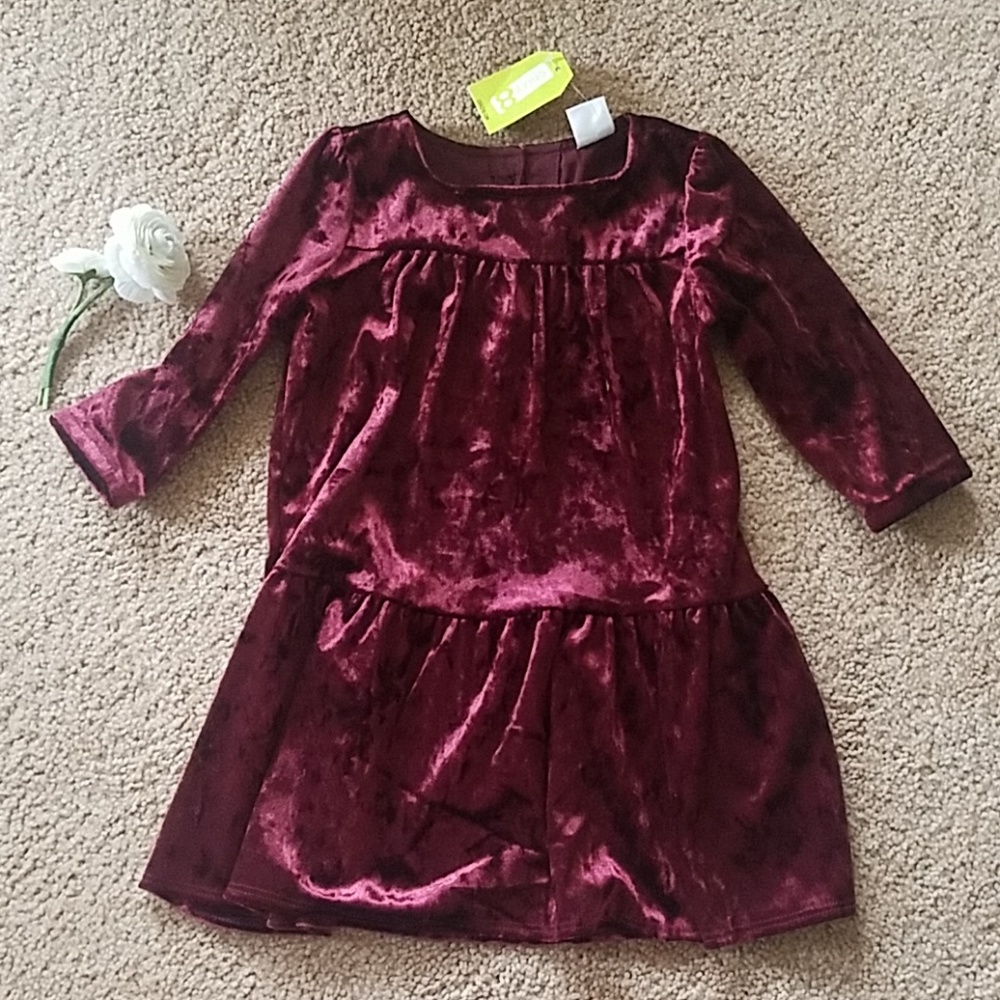 Red velvet crazy8 dress 2T NWT